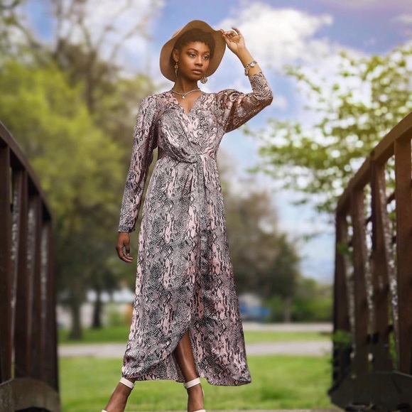 Light Pink Snakeskin Dress Medium - Picture 3 of 3